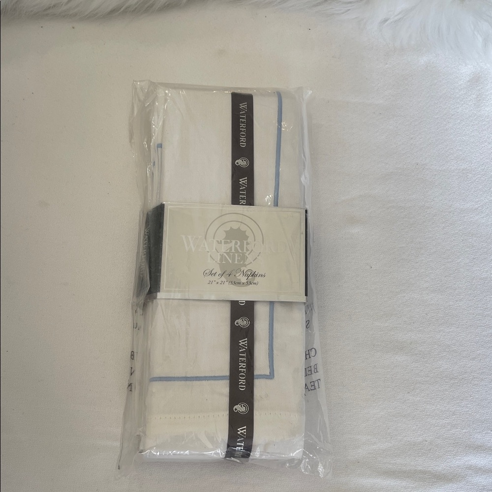 Waterford Linens Set of 4 Classic Napkins. Brand New With Tags. 21” x 21”.
